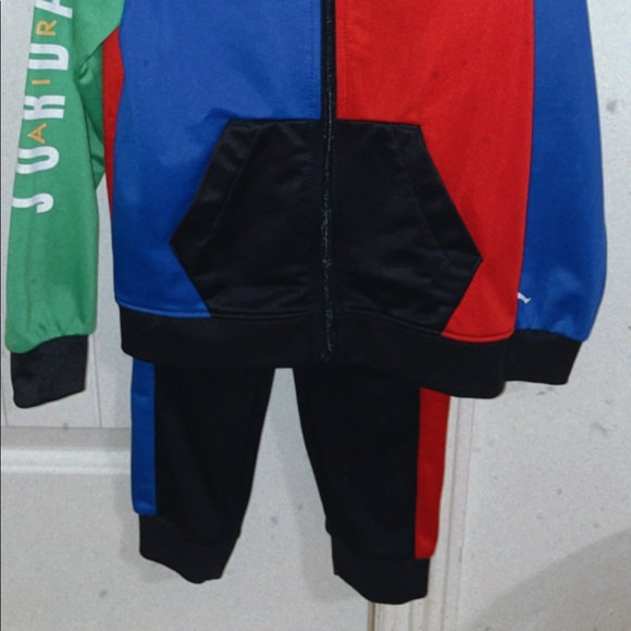 Jordan Set size 4 - Picture 3 of 3